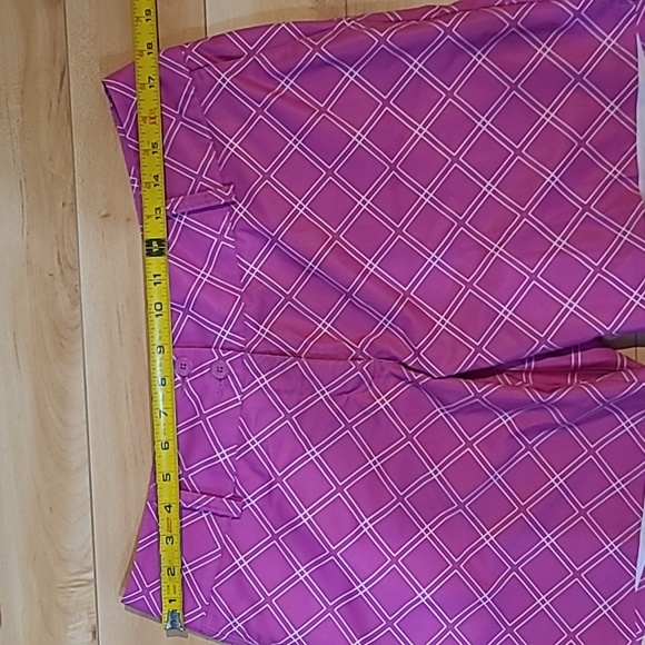 Adidas women's size 10 pink shorts - Picture 4 of 5
